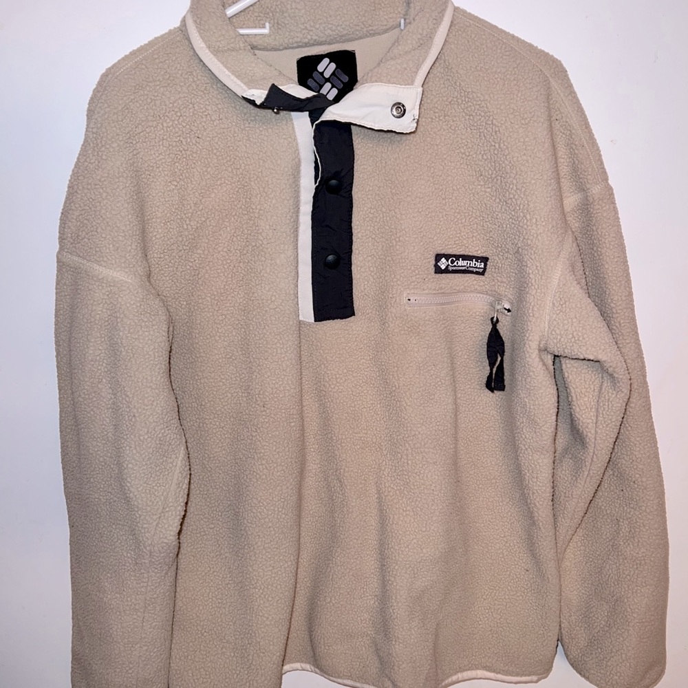 Fuzzy Columbia Pullover (Quarter•Button-Up)